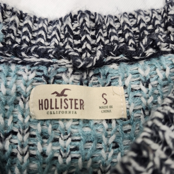 Hollister size small tasseled bottom hem sweater - Picture 7 of 8